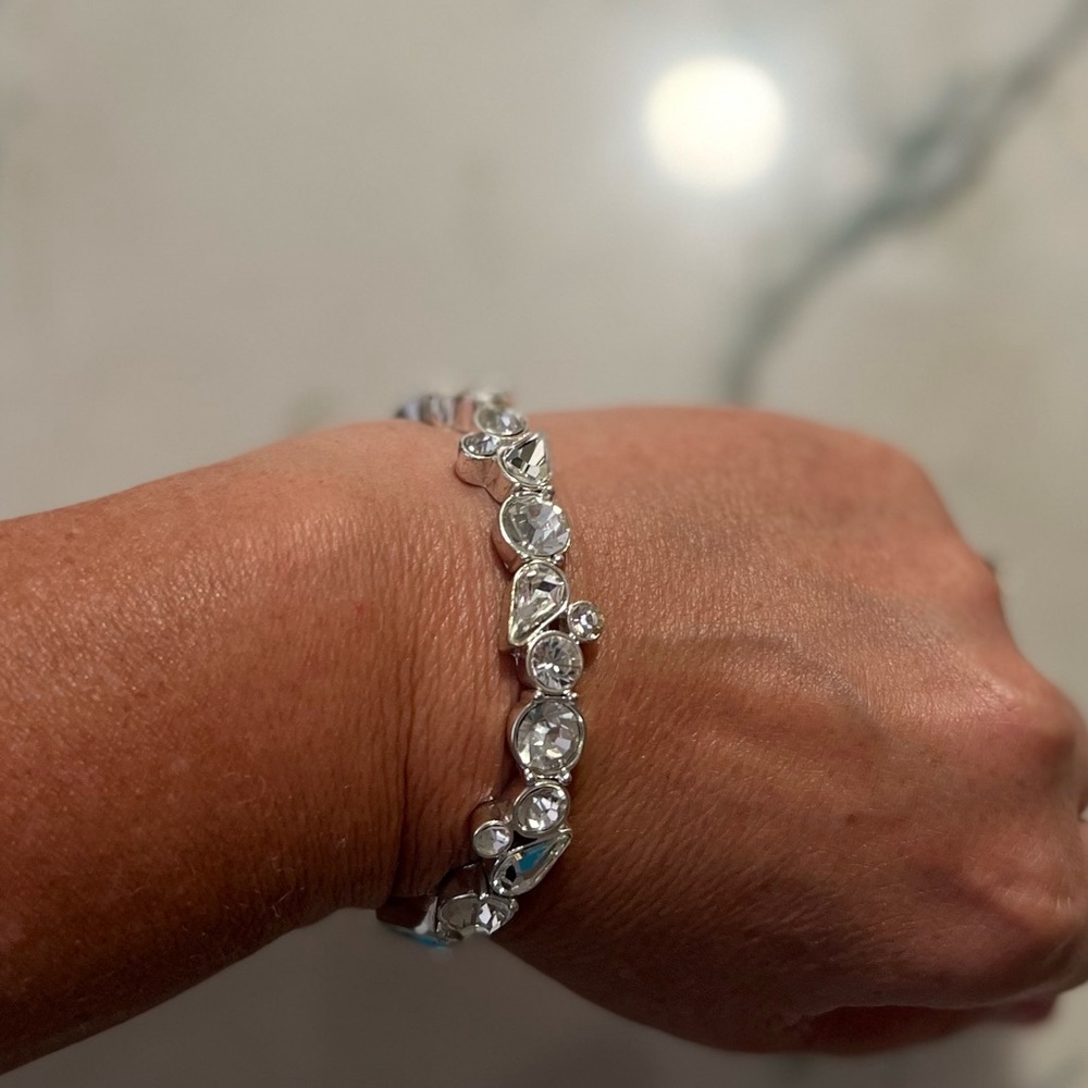 Bracelet white rhinestone/crystal costume jewelry elastic pre loved